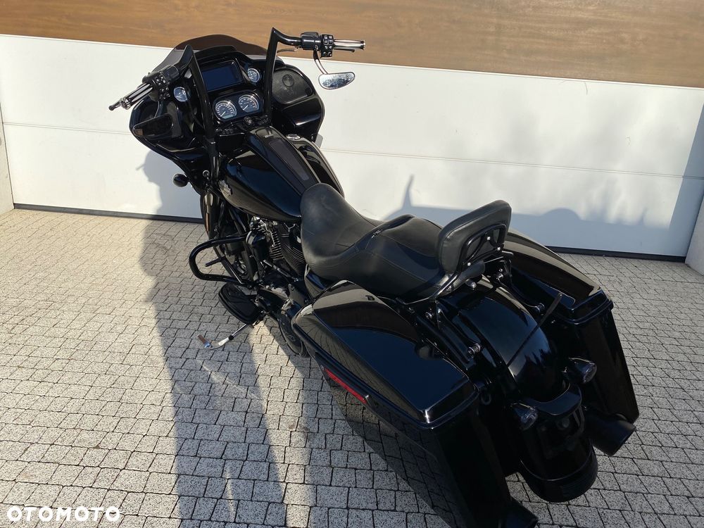Harley-Davidson Touring Road Glide - 13