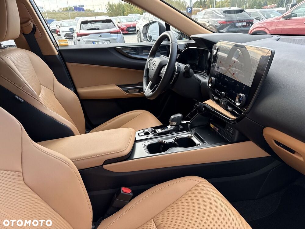 Lexus NX 350h Prestige AWD - 18