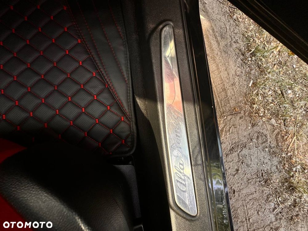 Alfa Romeo Giulia 2.0 Turbo TI Q4 - 25