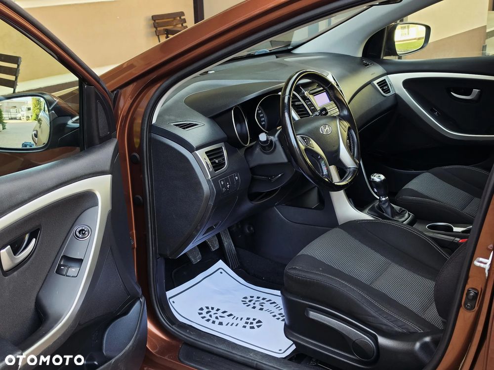 Hyundai i30 1.4 Comfort - 37