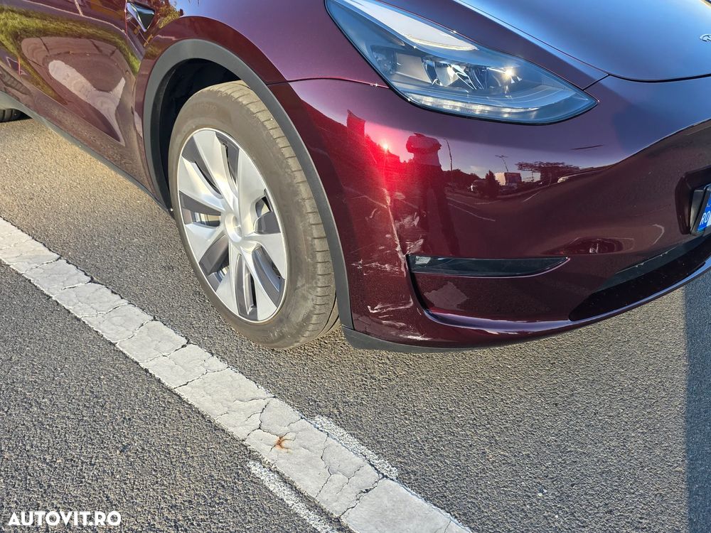Tesla Model Y AWD Performance - 15