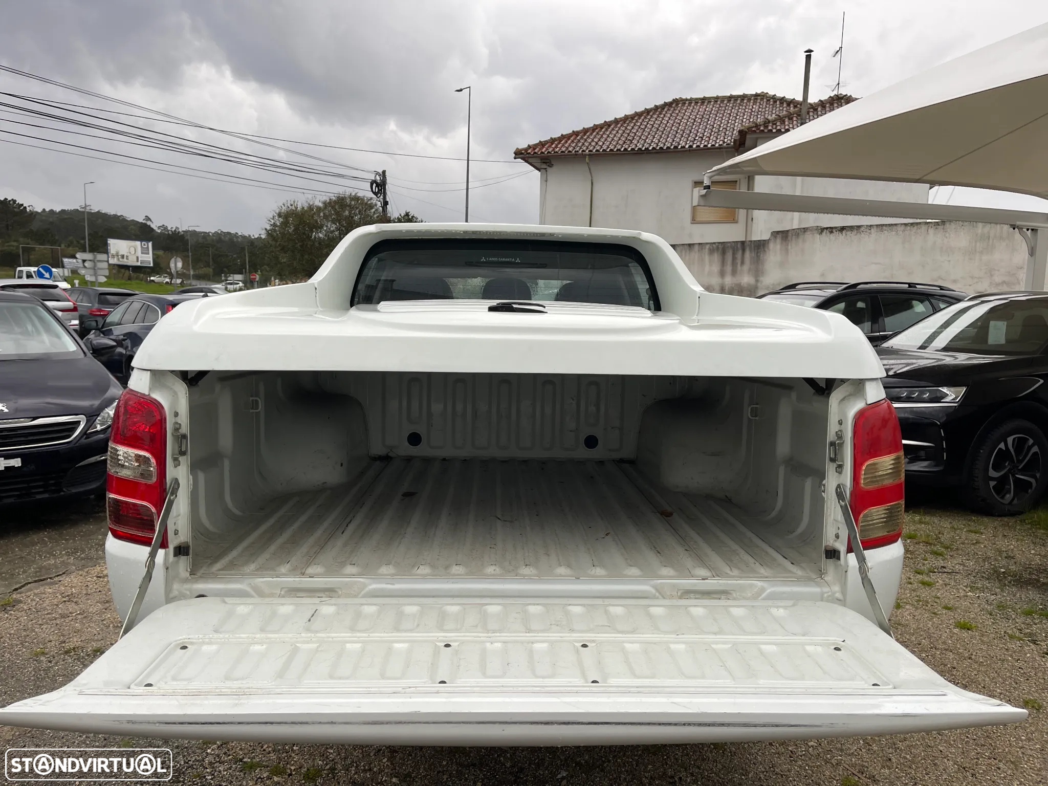 Mitsubishi L200 2.4 DI-D CD INVITE 4WD - 10