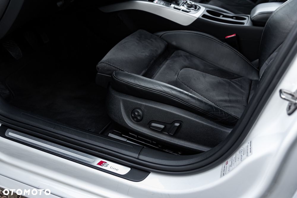 Audi A4 Avant 2.0 TFSI quattro S line Sportpaket - 20