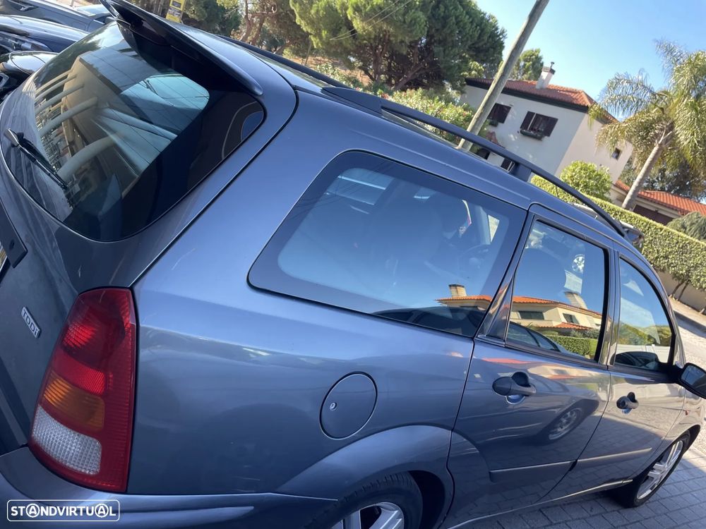 Ford Focus 1.8 TDdi Comfort - 3