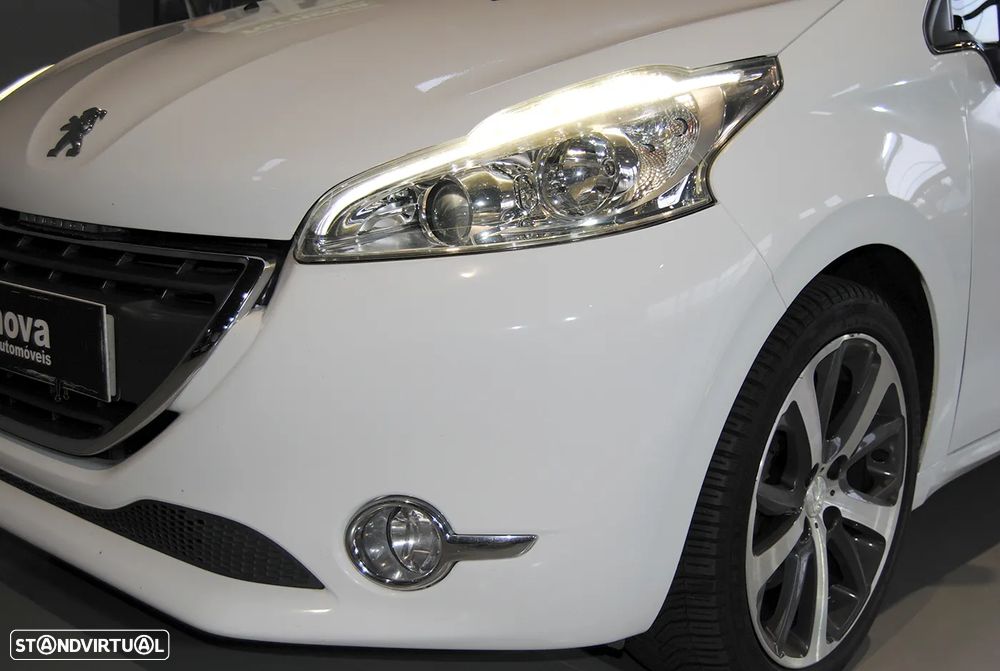 Peugeot 208 155 THP Allure - 12