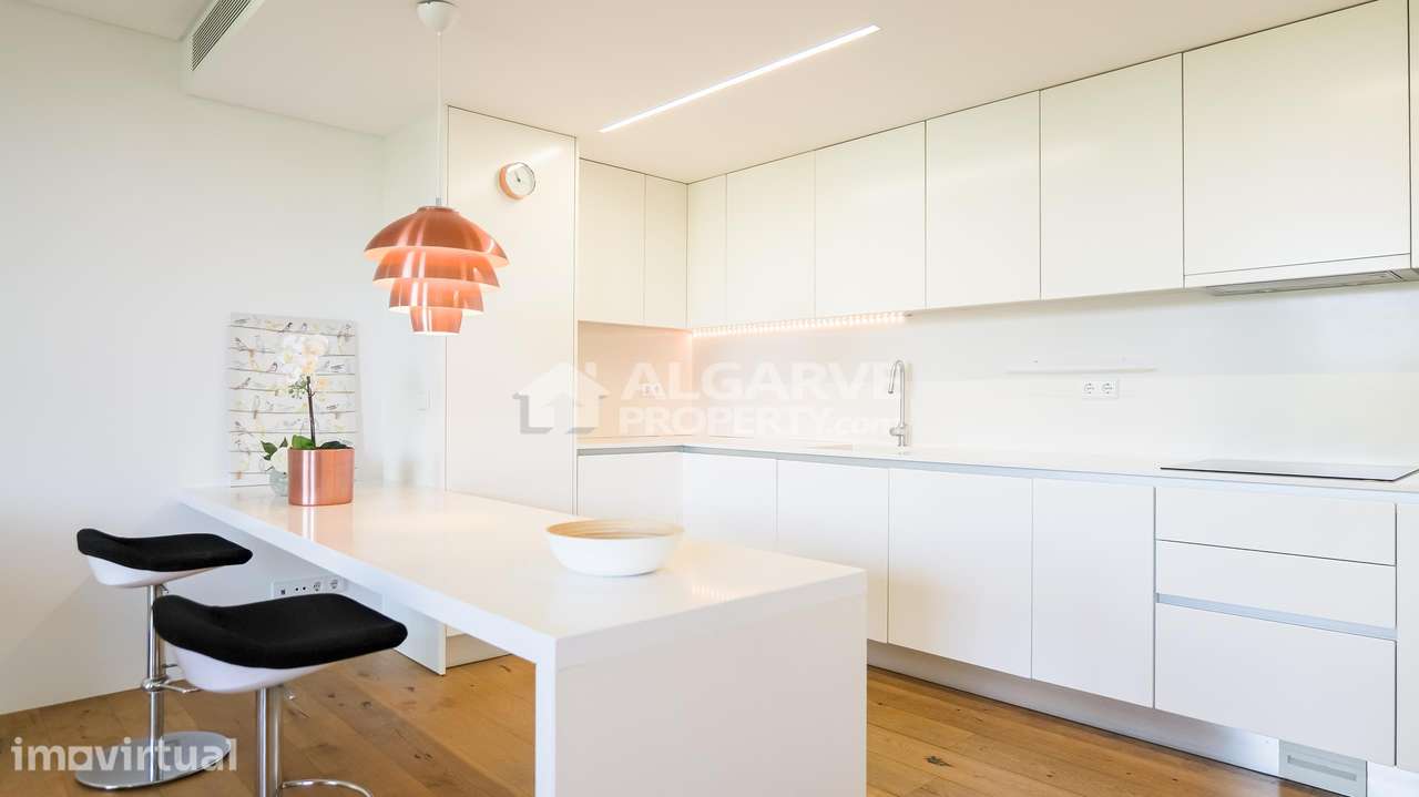 Apartamento T2 de Luxo junto da Praia e Marina de Vilamoura - Grande imagem: 3/47