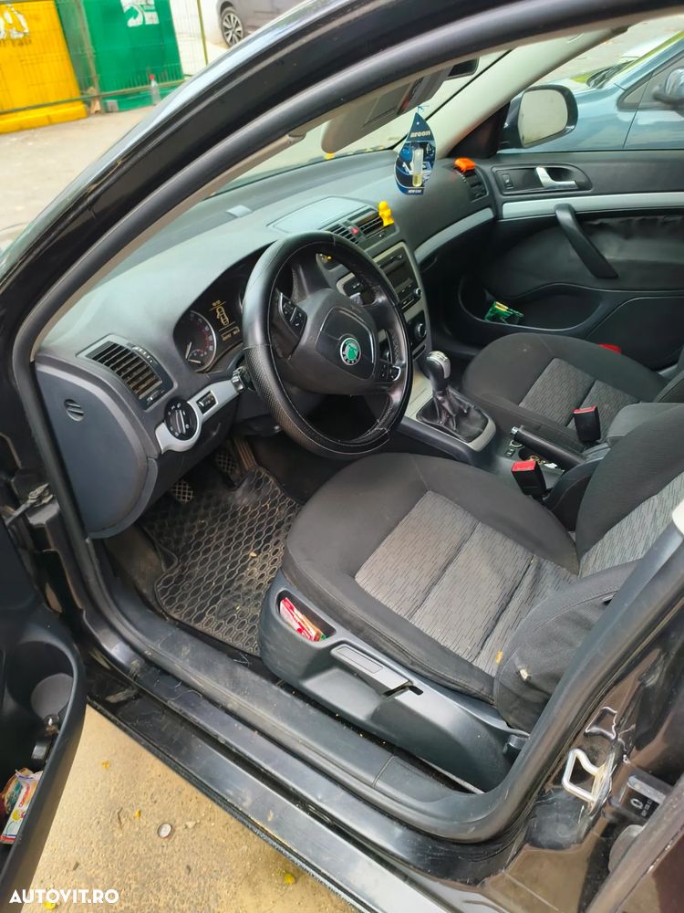 Skoda Octavia 1.6 TDI ACTIVE - 7