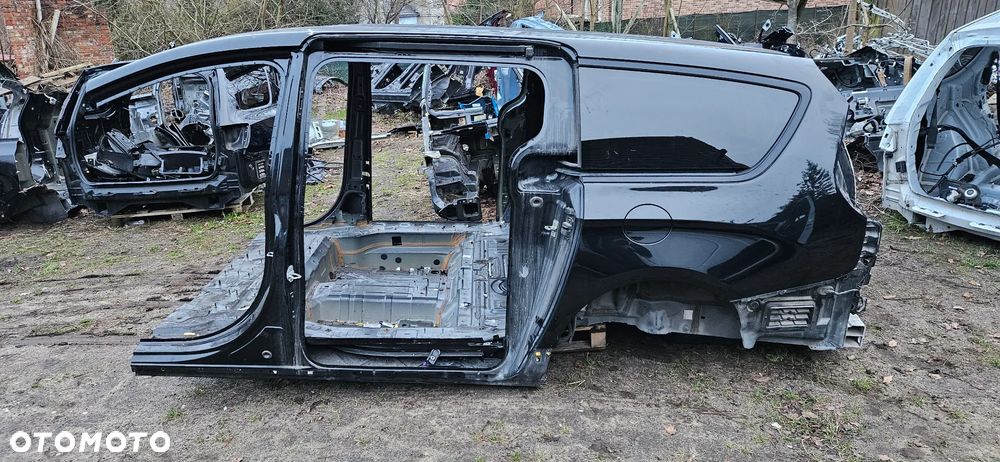 Chrysler Pacifica 2016- Ćwiartka tył  Błotnik tył z progiem prawy lewy Pas tylny Dach 8 osób KOLOR PXR Czarny - 3