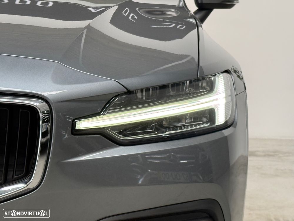 Volvo V60 2.0 D3 Momentum Plus Geartronic - 33