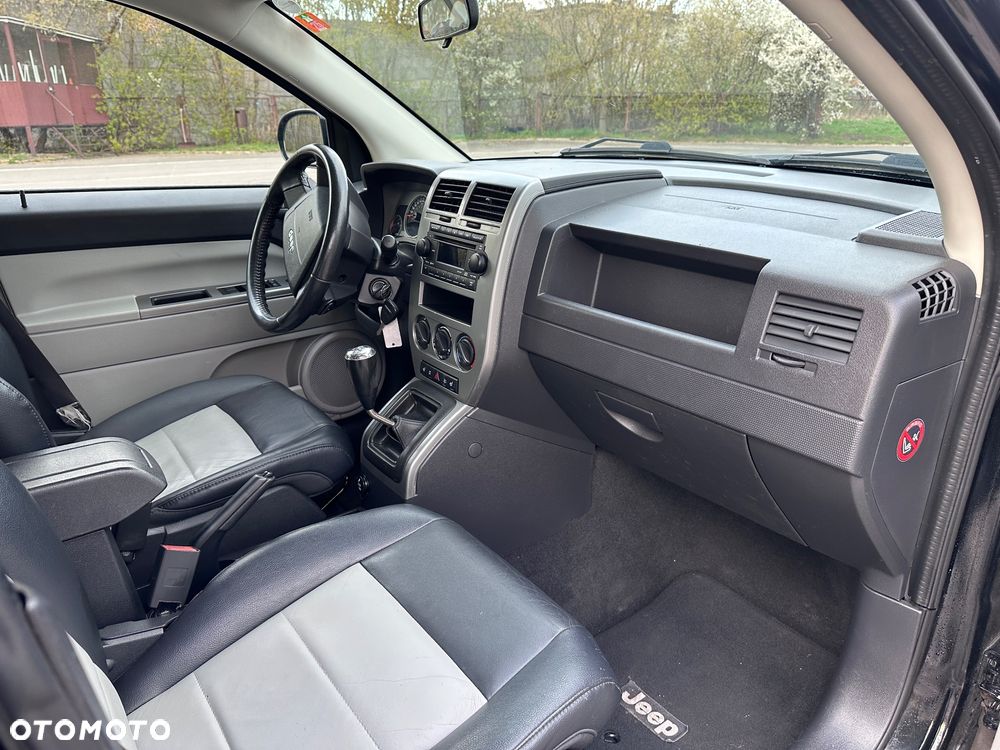 Jeep Compass 2.4 Limited - 25