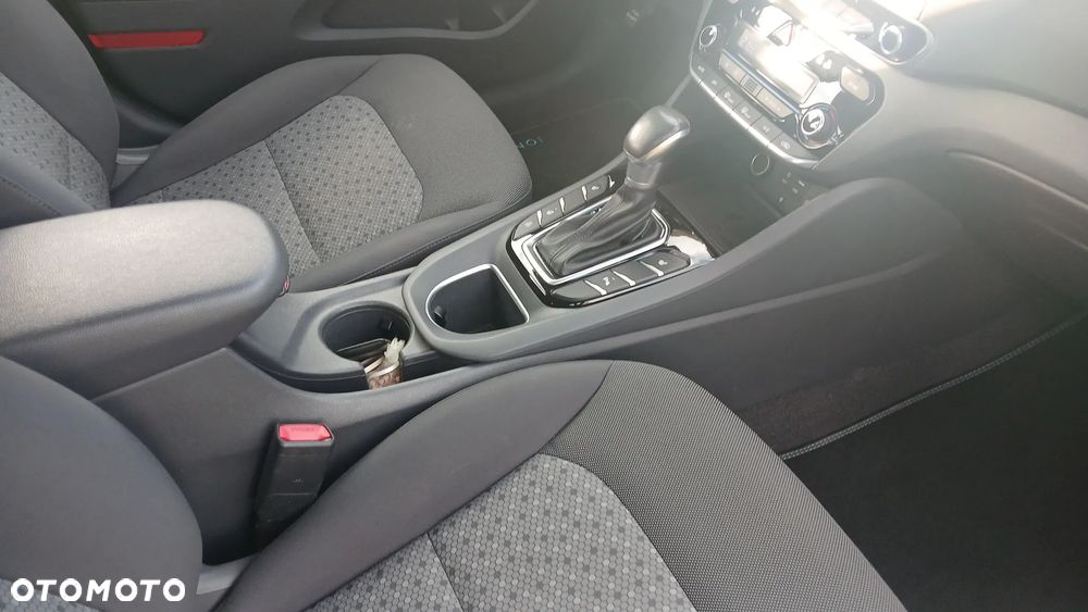Hyundai IONIQ Plug-in hybrid Premium - 12