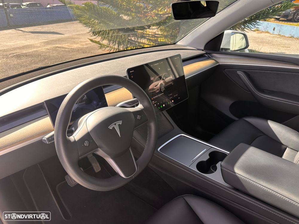 Tesla Model Y Tração Traseira - 26