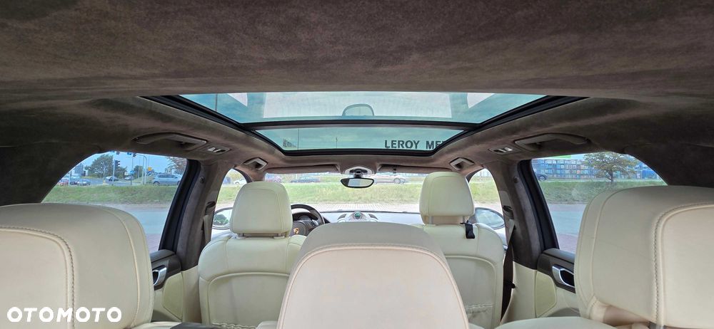 Porsche Cayenne - 7