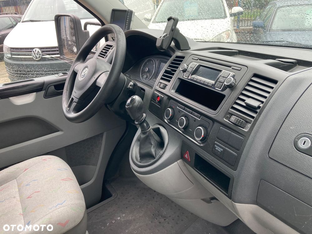 Volkswagen T5 - 10