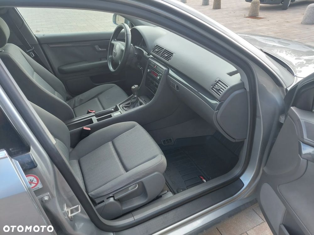 Audi A4 Limousine - 18