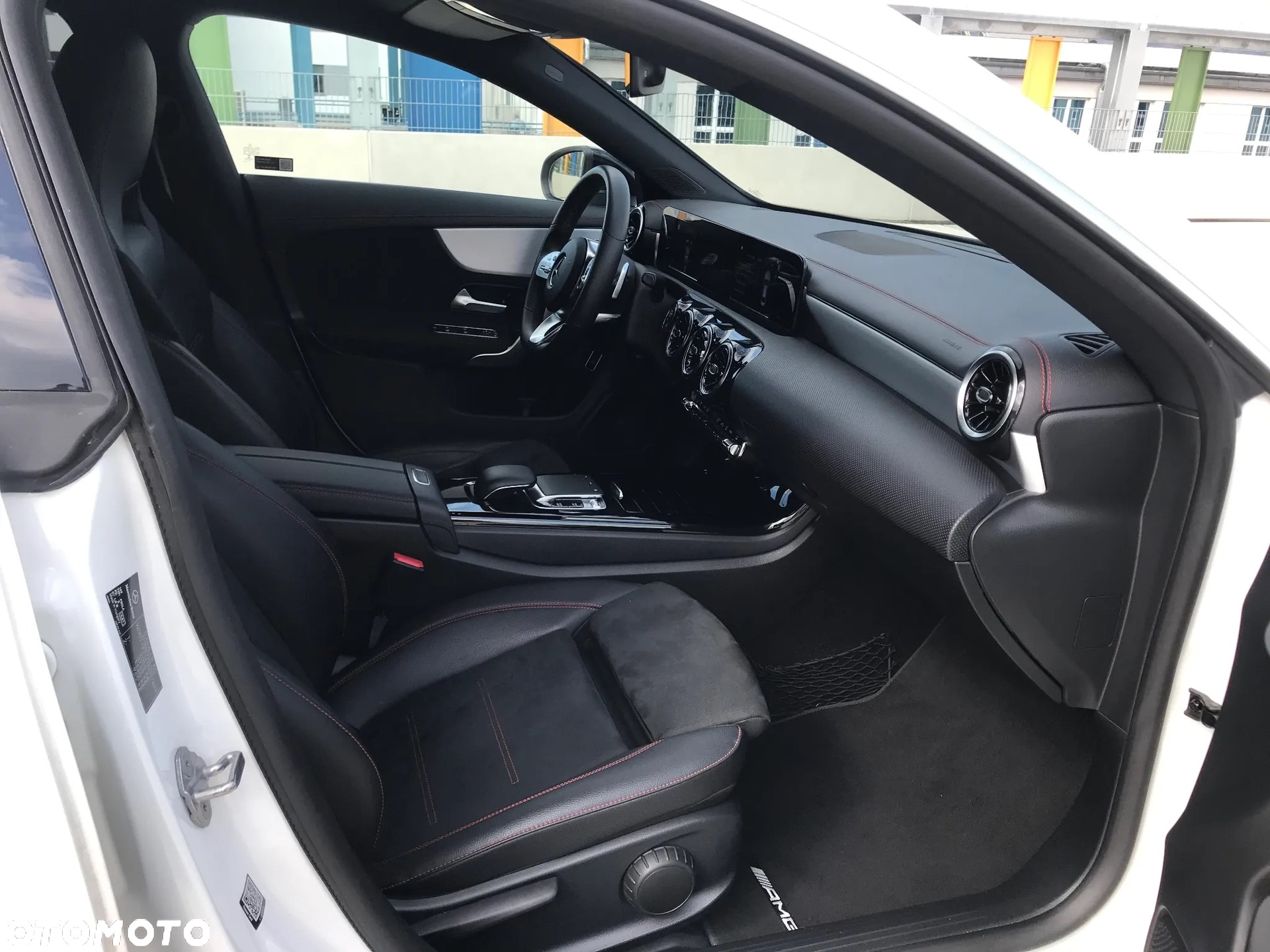 Mercedes-Benz CLA 200 d AMG Line 8G-DCT - 24