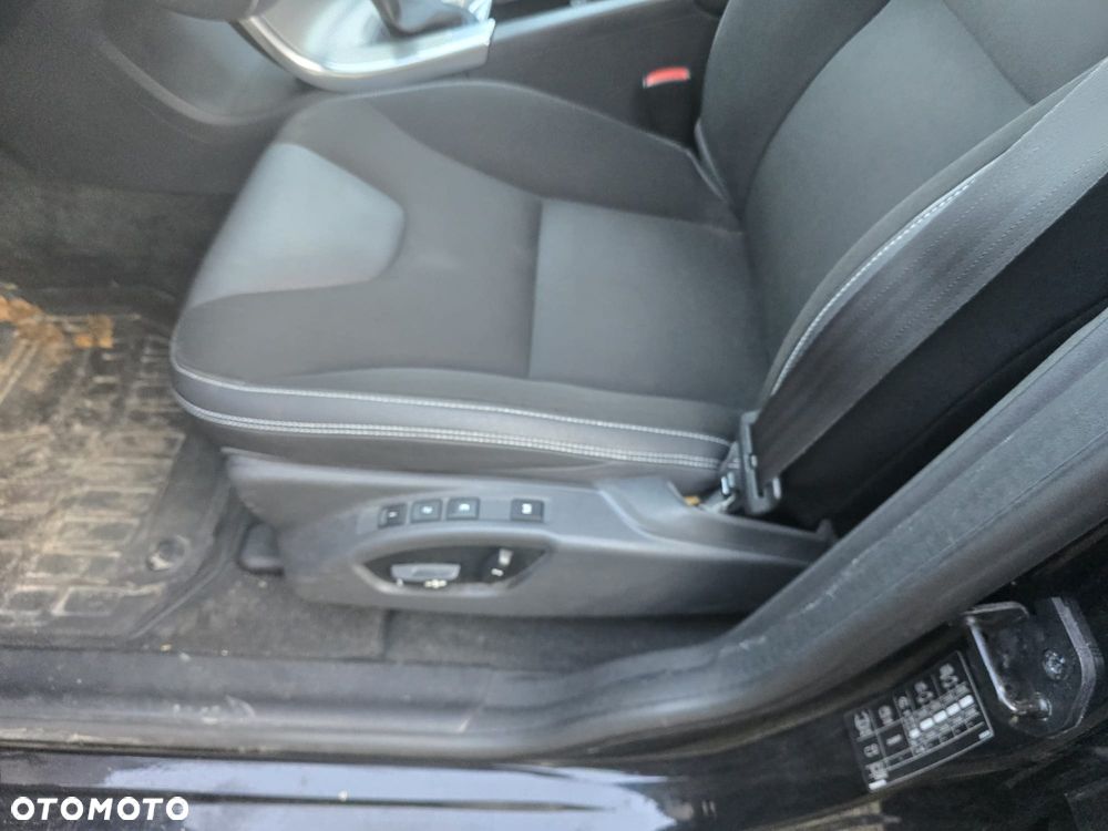 Volvo XC 60 DRIVe Momentum - 8