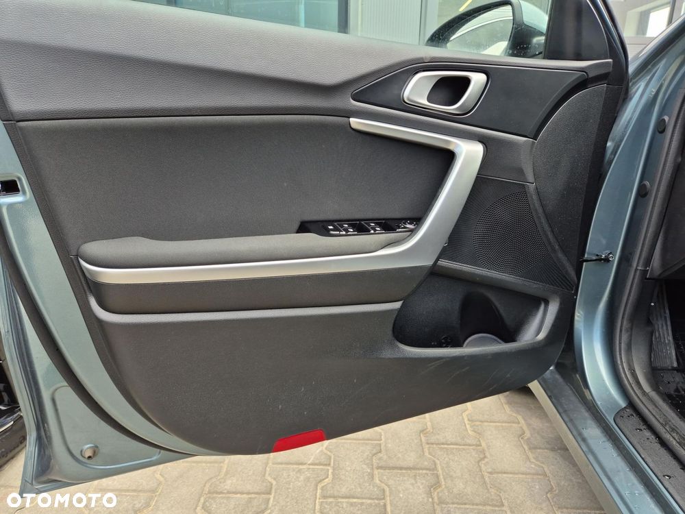 Kia Ceed 1.5 T-GDI M DCT - 11