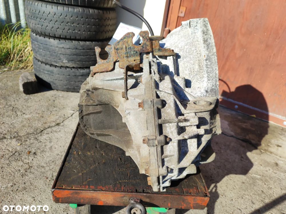 skrzynia biegów PF6 040 6-biegów do Trafic II lift 06- 2,0dci Vivaro ,sprawdzona - 3