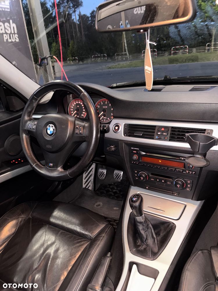 BMW Seria 3 330i - 7