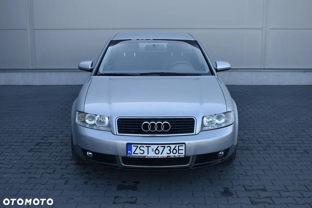 Audi A4 Limousine - 14