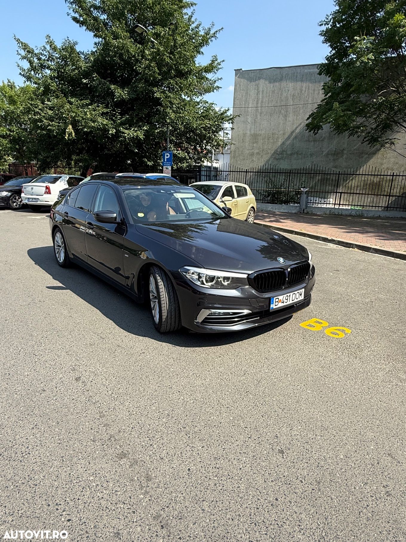 BMW Seria 5 520d Aut. Luxury Line - 1