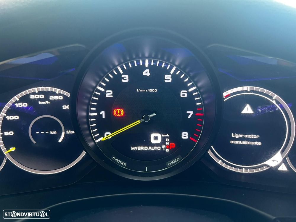 Porsche Panamera Sport Turismo 4 E-Hybrid Platinum Edition PDLS - 26