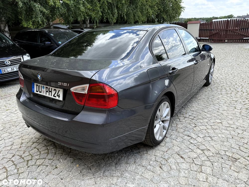 BMW Seria 3 318i Edition Sport - 11
