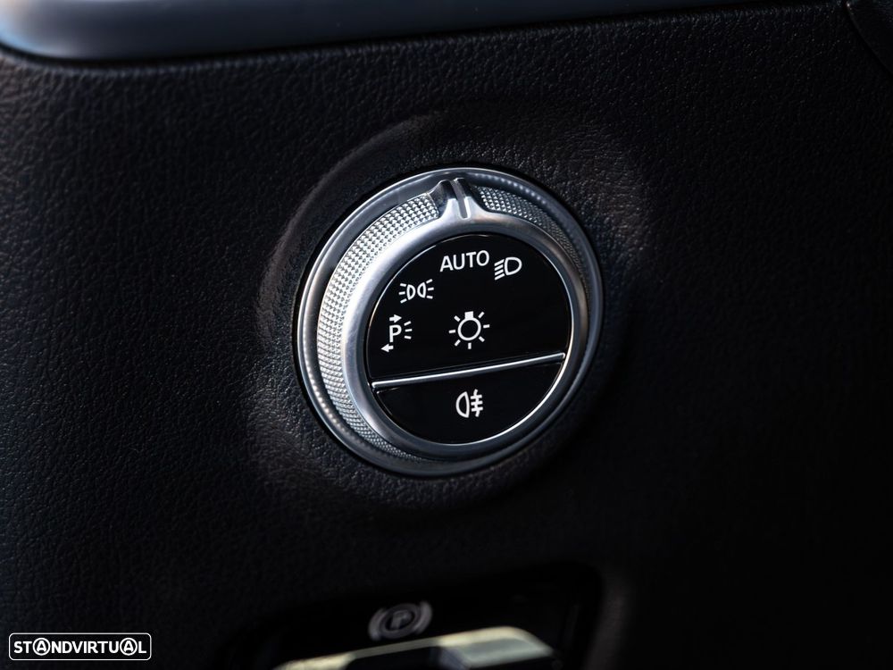 Mercedes-Benz C 300 d AMG Line - 12