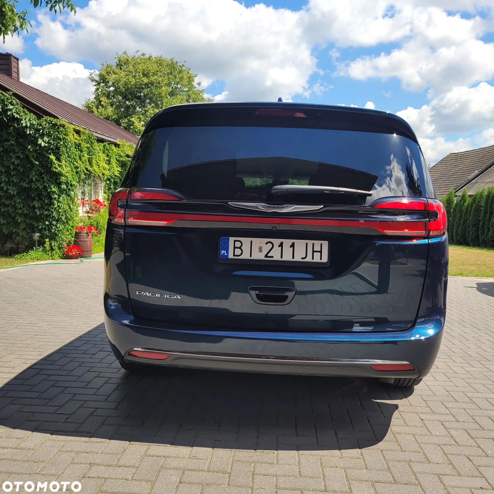 Chrysler Pacifica - 6