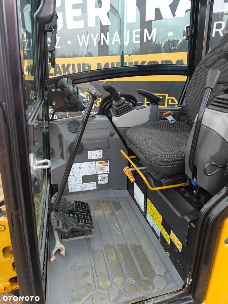 Caterpillar 301.8 - 12