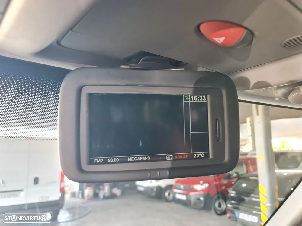 Renault Master L2H2 2.3 dCi 125cv – 7 Lugares – c/ IVA Dedutível - 29