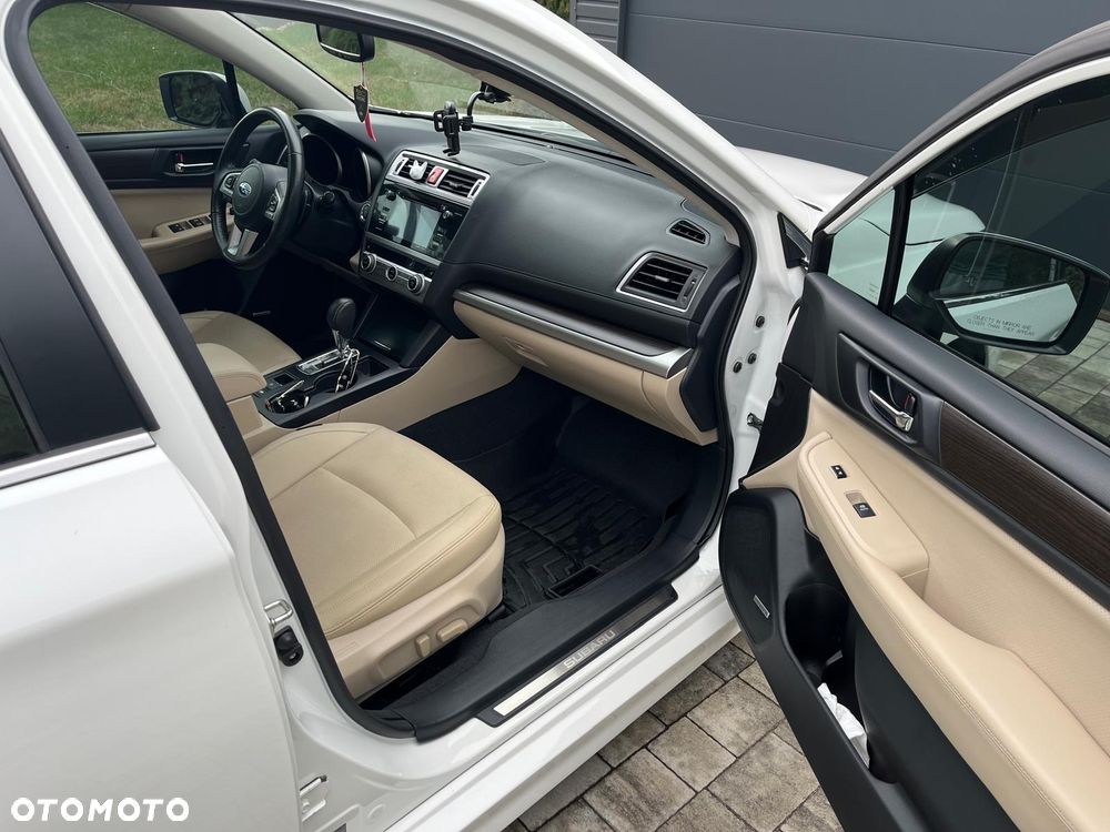 Subaru Legacy - 14