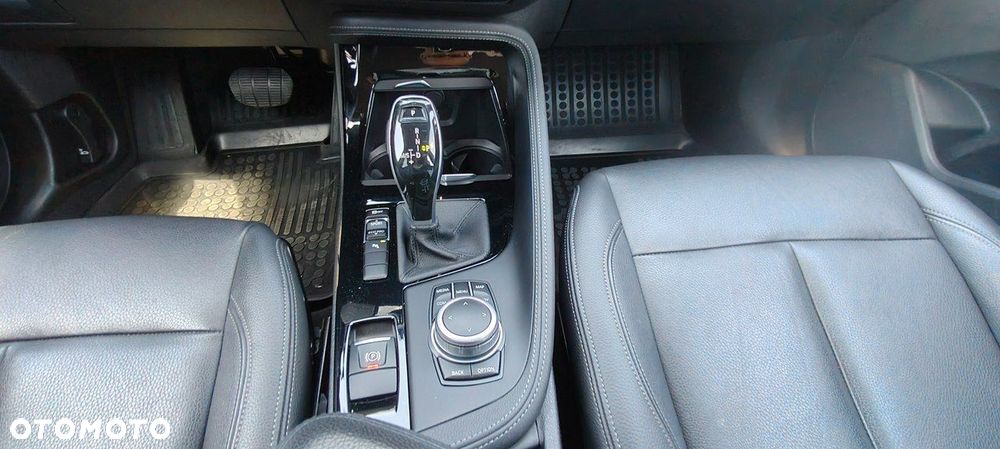 BMW X1 sDrive18d - 12