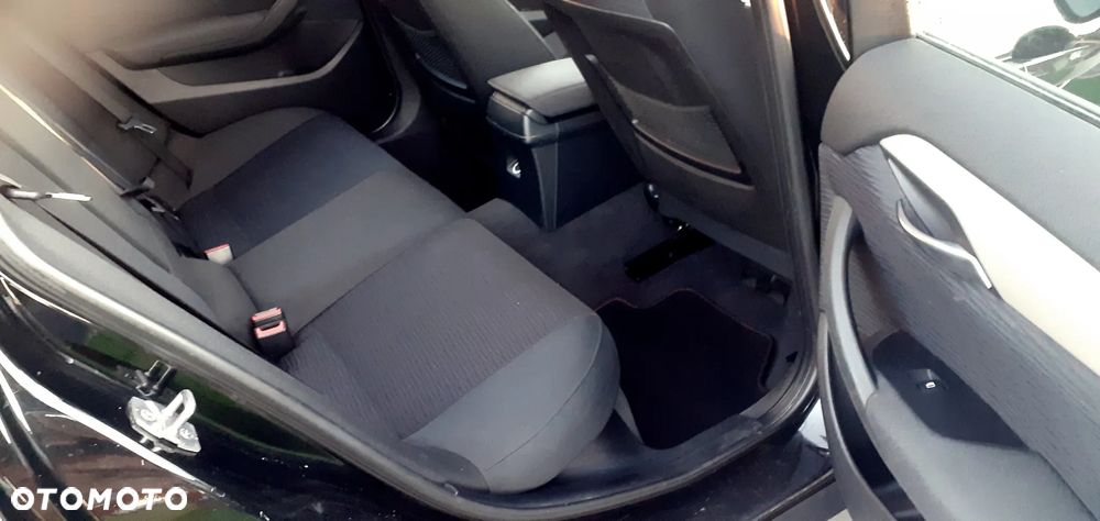 BMW X1 sDrive18d - 23