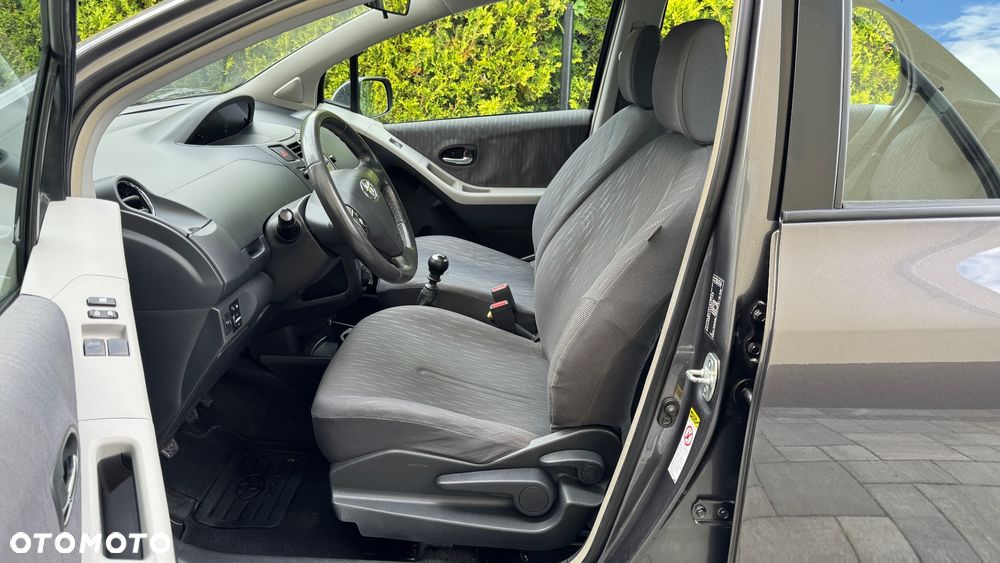 Toyota Yaris 1.33 Luna - 32