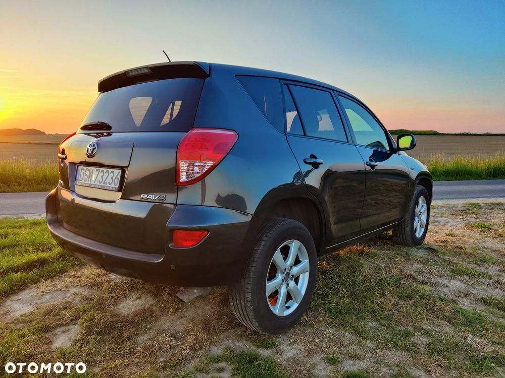 Toyota RAV4 2.0 4x4 - 26