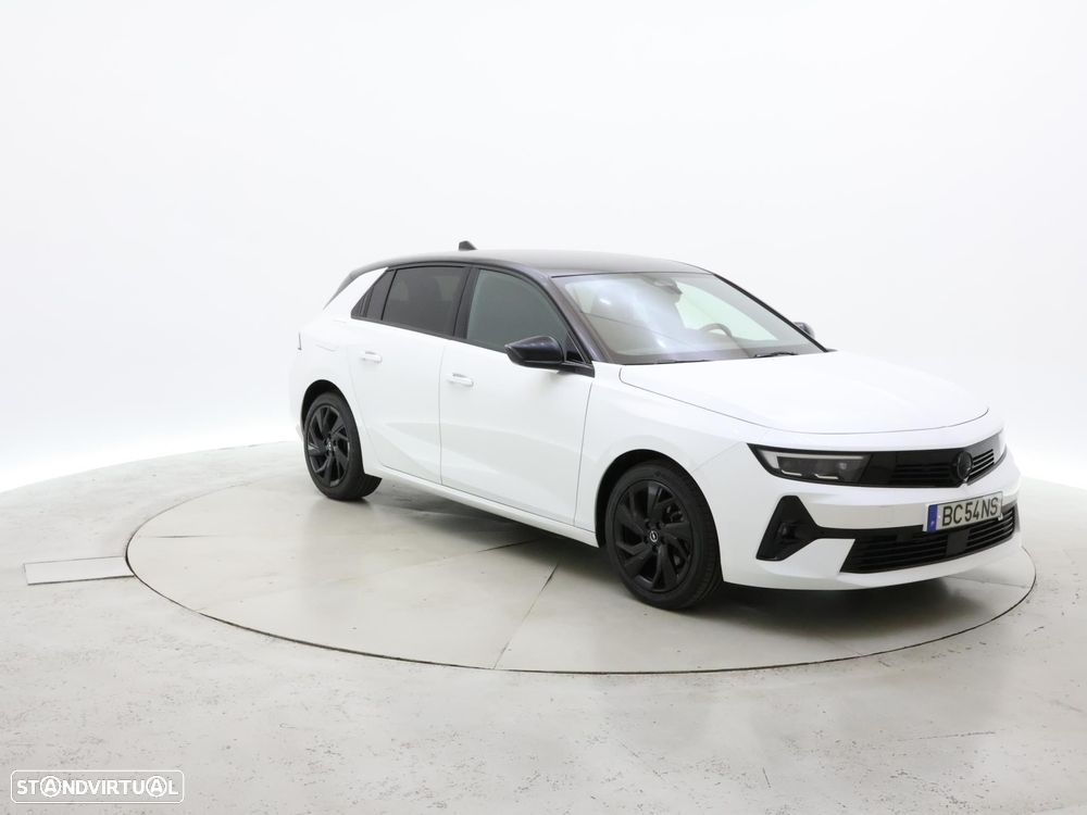 Opel Astra 1.2 T GS - 10