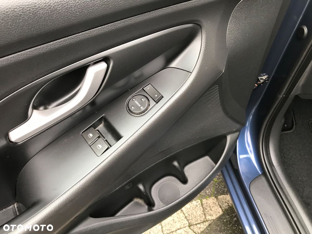 Hyundai i30 1.4 Passion Plus - 18