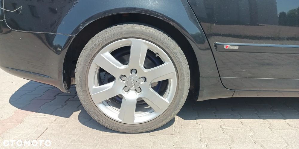 Audi A4 Avant 2.0 TDI - 11