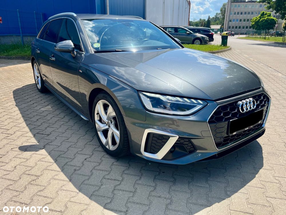 Audi A4 Avant 40 TDI quattro S tronic S line - 2