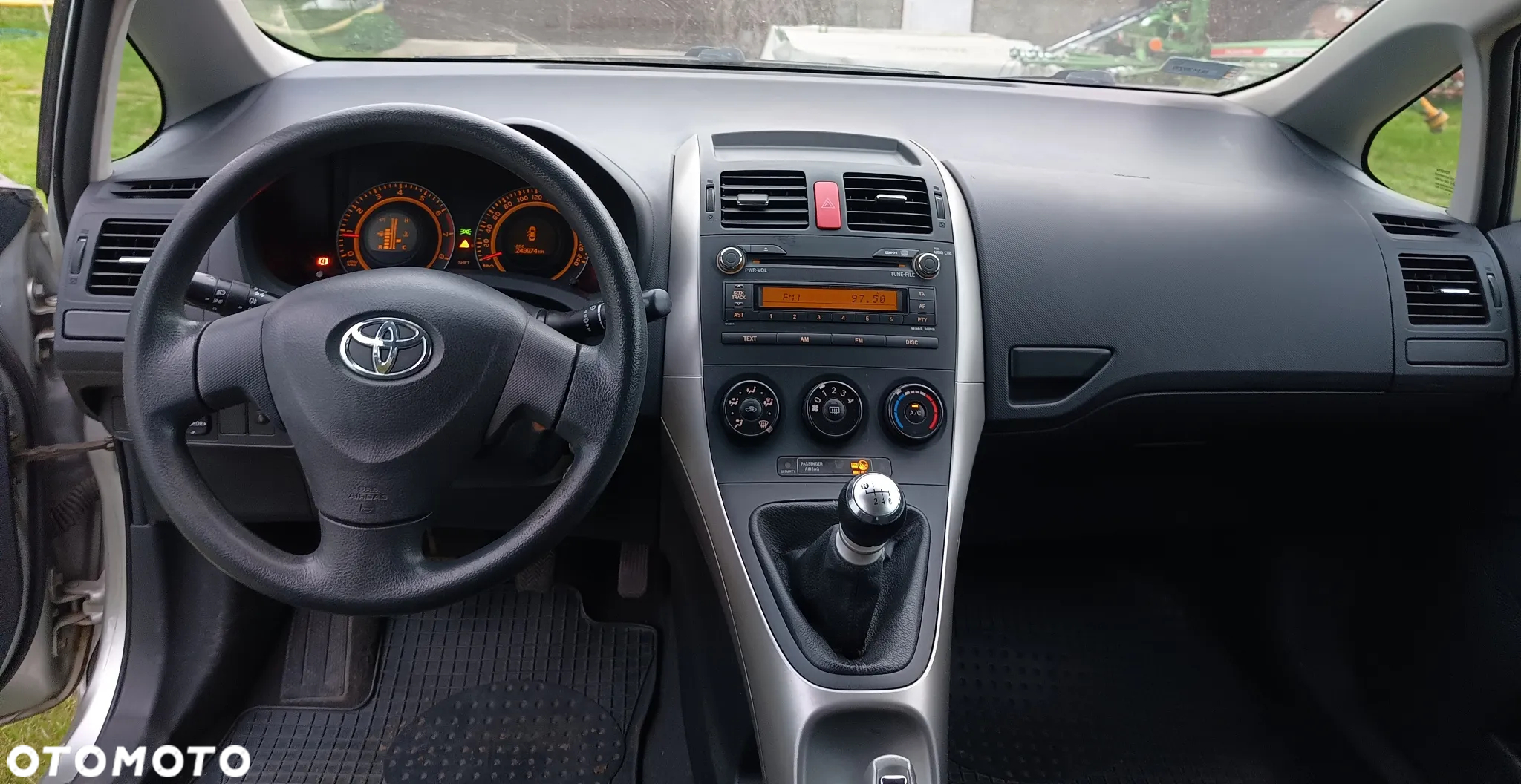 Toyota Auris 1.33 VVT-i Terra - 9