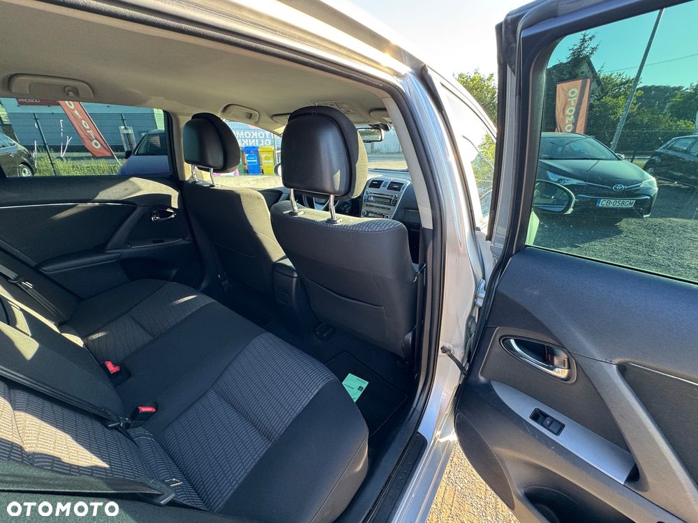 Toyota Avensis 1.8 Luna EU5 - 24