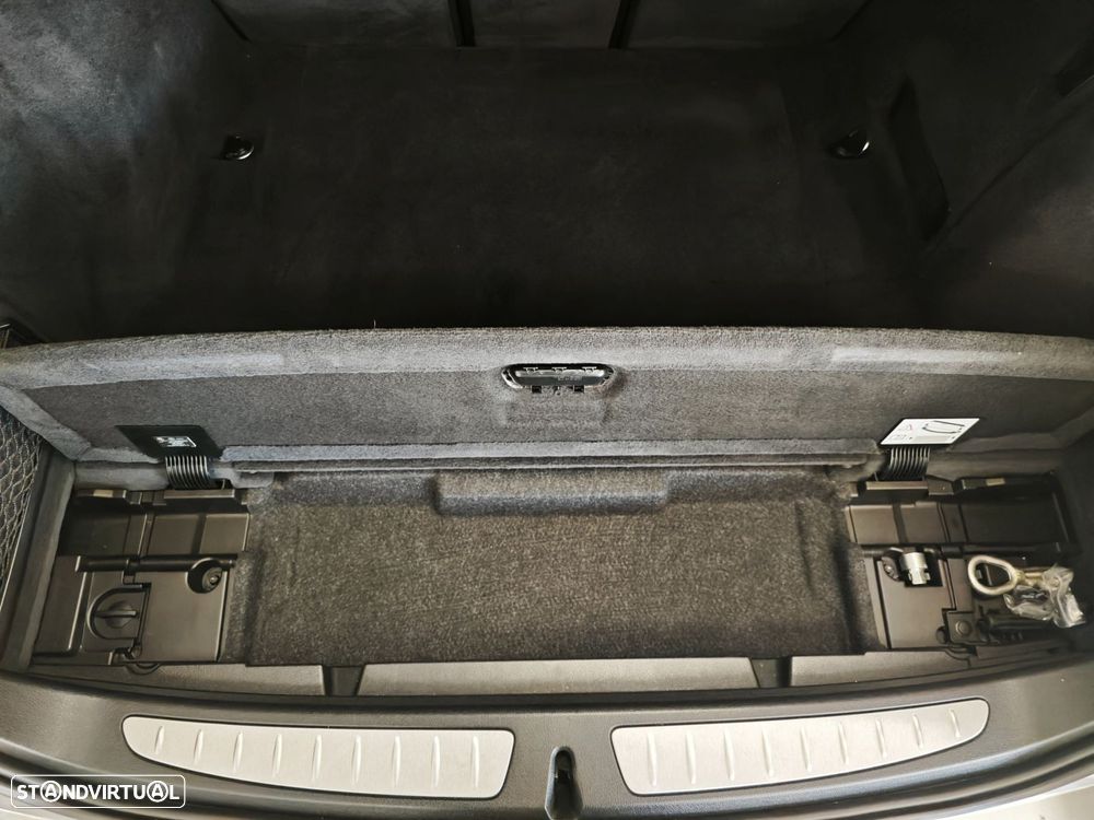 BMW 318 d Touring Line Luxury - 58