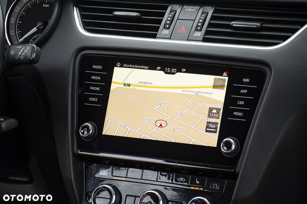 Skoda Octavia 2.0 TDI 4x4 DSG Style - 19
