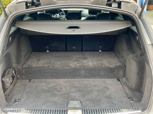 Mercedes-Benz E 300 de 4Matic 9G-TRONIC AMG Line - 37