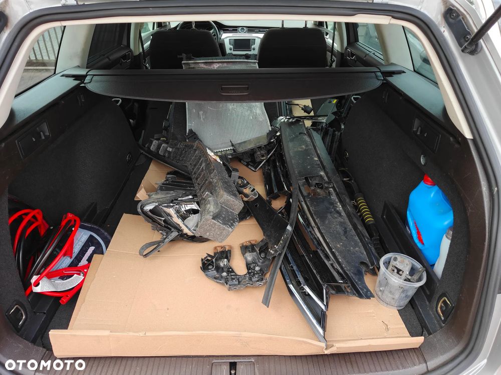 Volkswagen Passat - 14