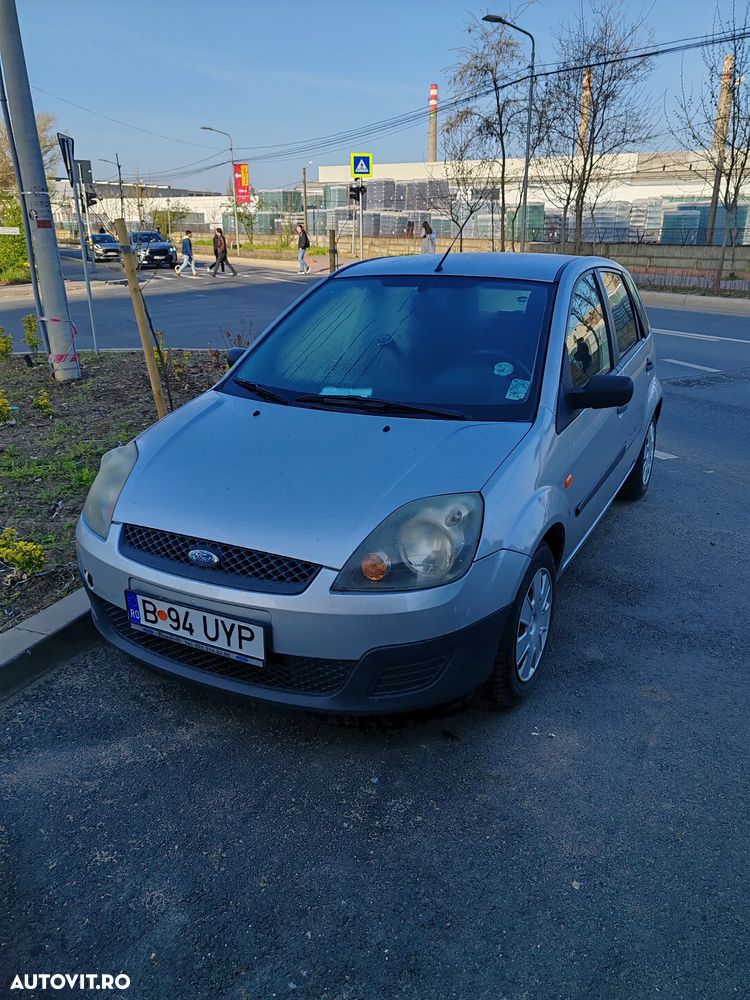 Ford Fiesta 1.25i Ambiente - 1