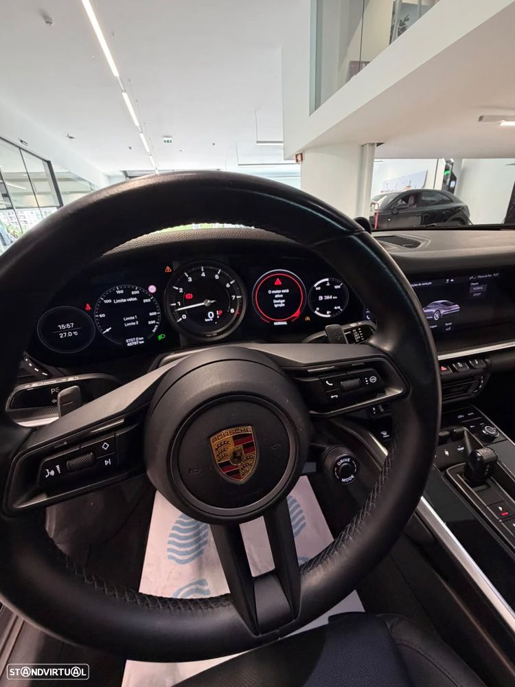 Porsche 911 (992) - 4