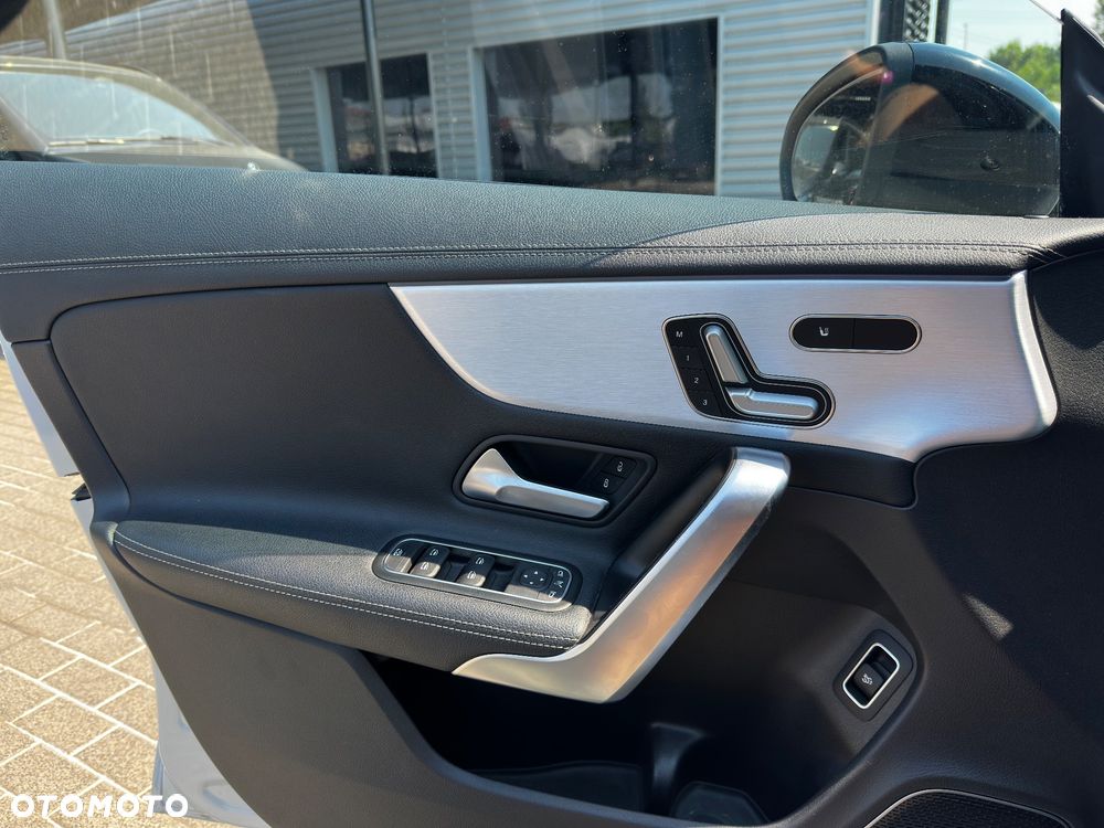 Mercedes-Benz CLA AMG 45 4Matic 7G-DCT - 11